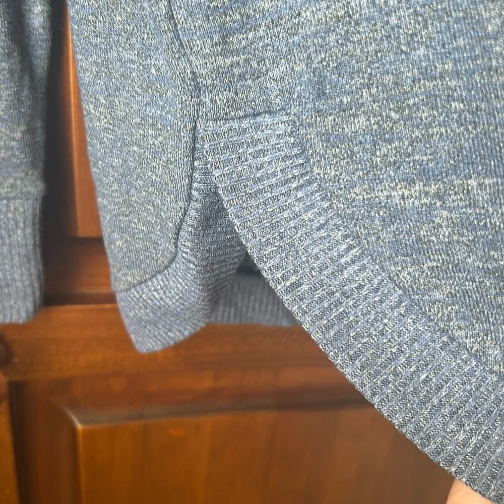 Ladies Gap Lightweight Sweater
